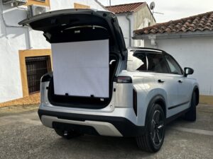 jaecoo7 con pantalla de cine